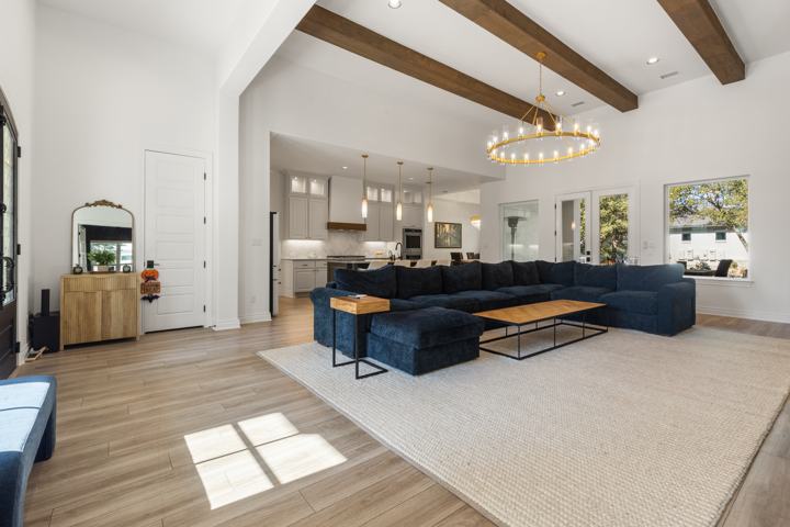 Living room toward the entry