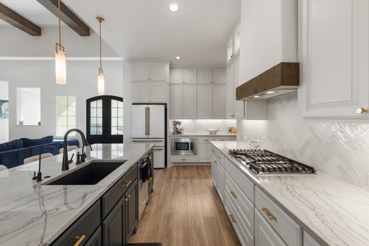 Quartzite counters and the farmhouse sink